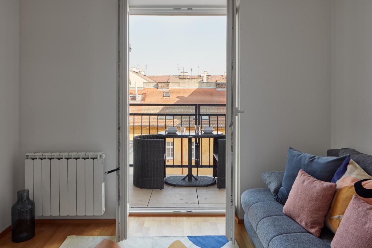 Bright Apartment In New Town By Prague Days Exterior photo