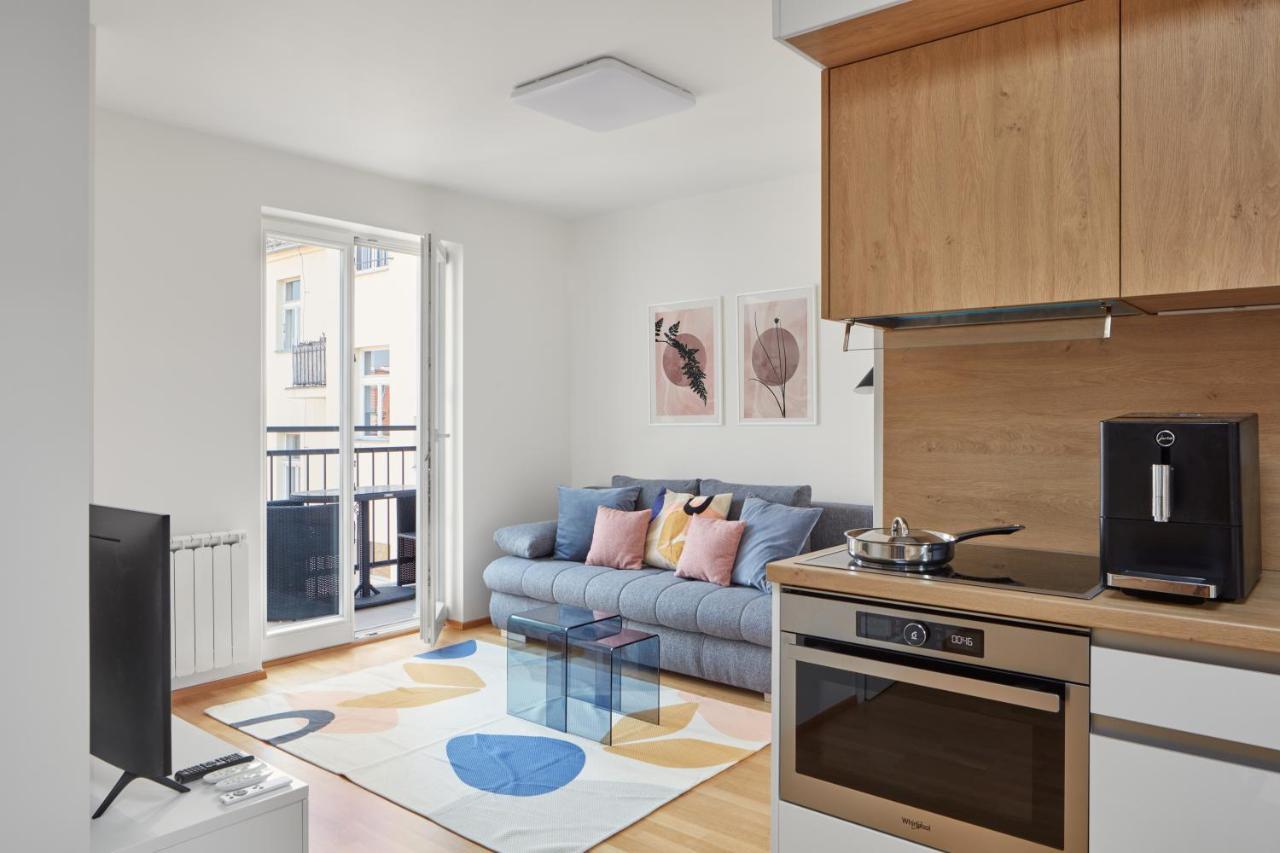 Bright Apartment In New Town By Prague Days Exterior photo